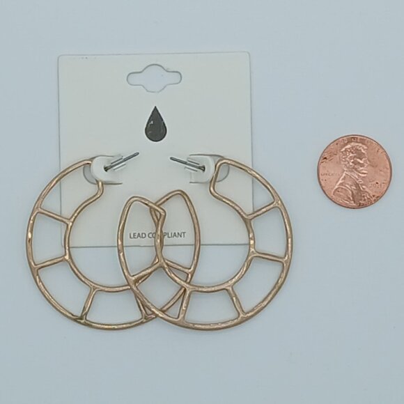 New Ornate Gold Hoop Earrings - Picture 1 of 1